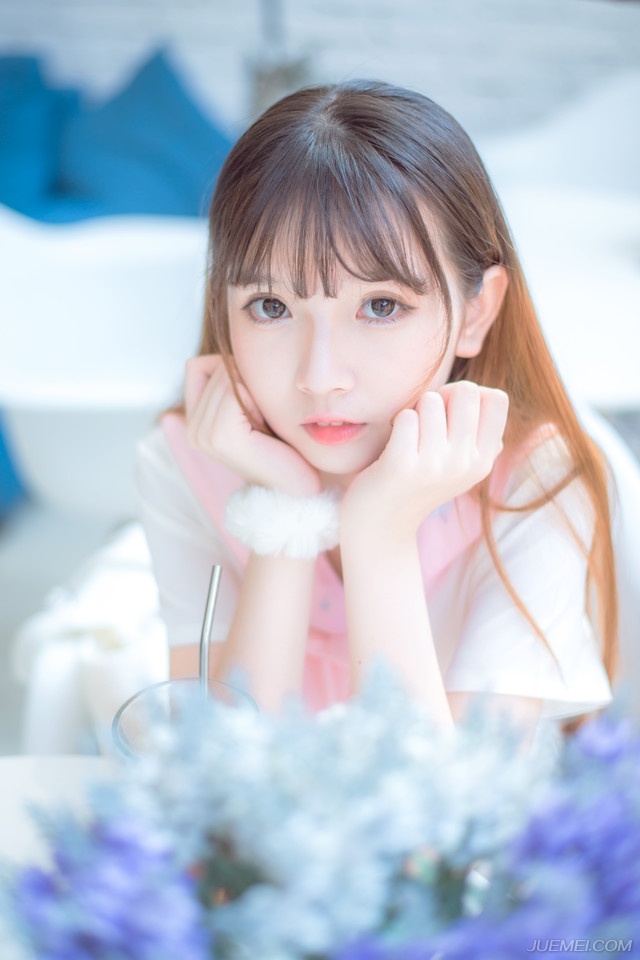 小学的离别，那是最不能知道你身边的人未来将变成一个什么样的人物的时刻[lizhigushicom]。——韩寒《，我想和这个世界谈谈》